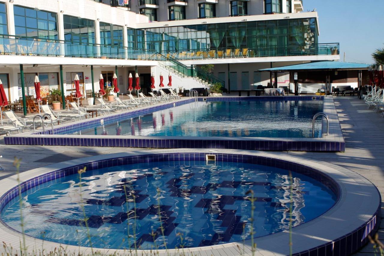 Club Esse Mediterraneo Montesilvano Marina Exteriör bild