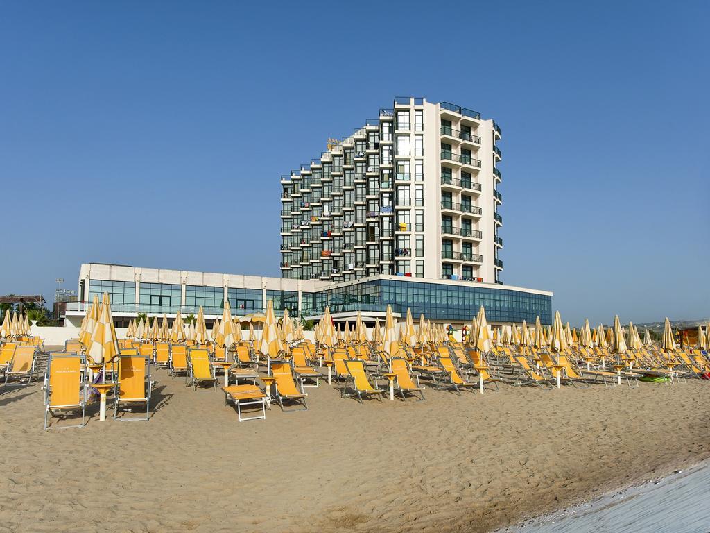 Club Esse Mediterraneo Montesilvano Marina Exteriör bild